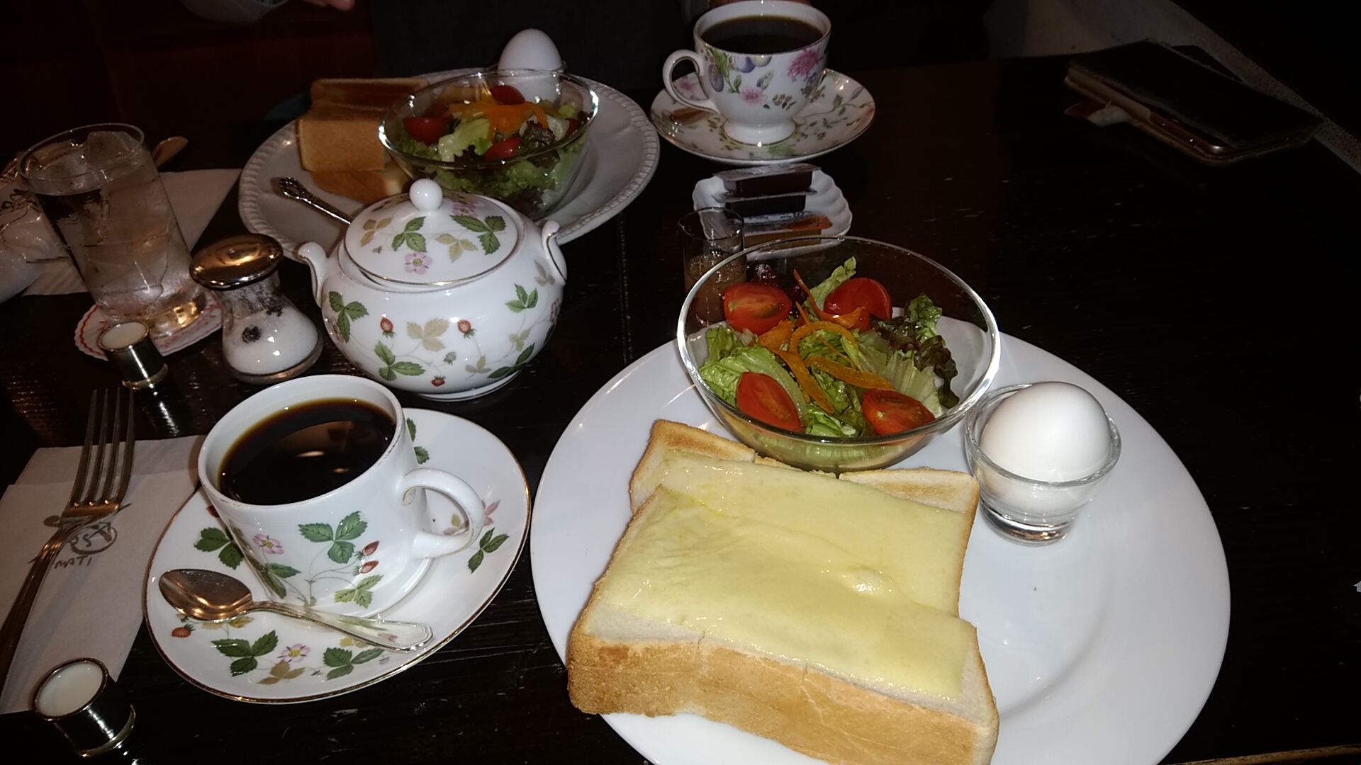 池袋駅でモーニング、北坂戸駅でランチとカフェ、最後は温泉