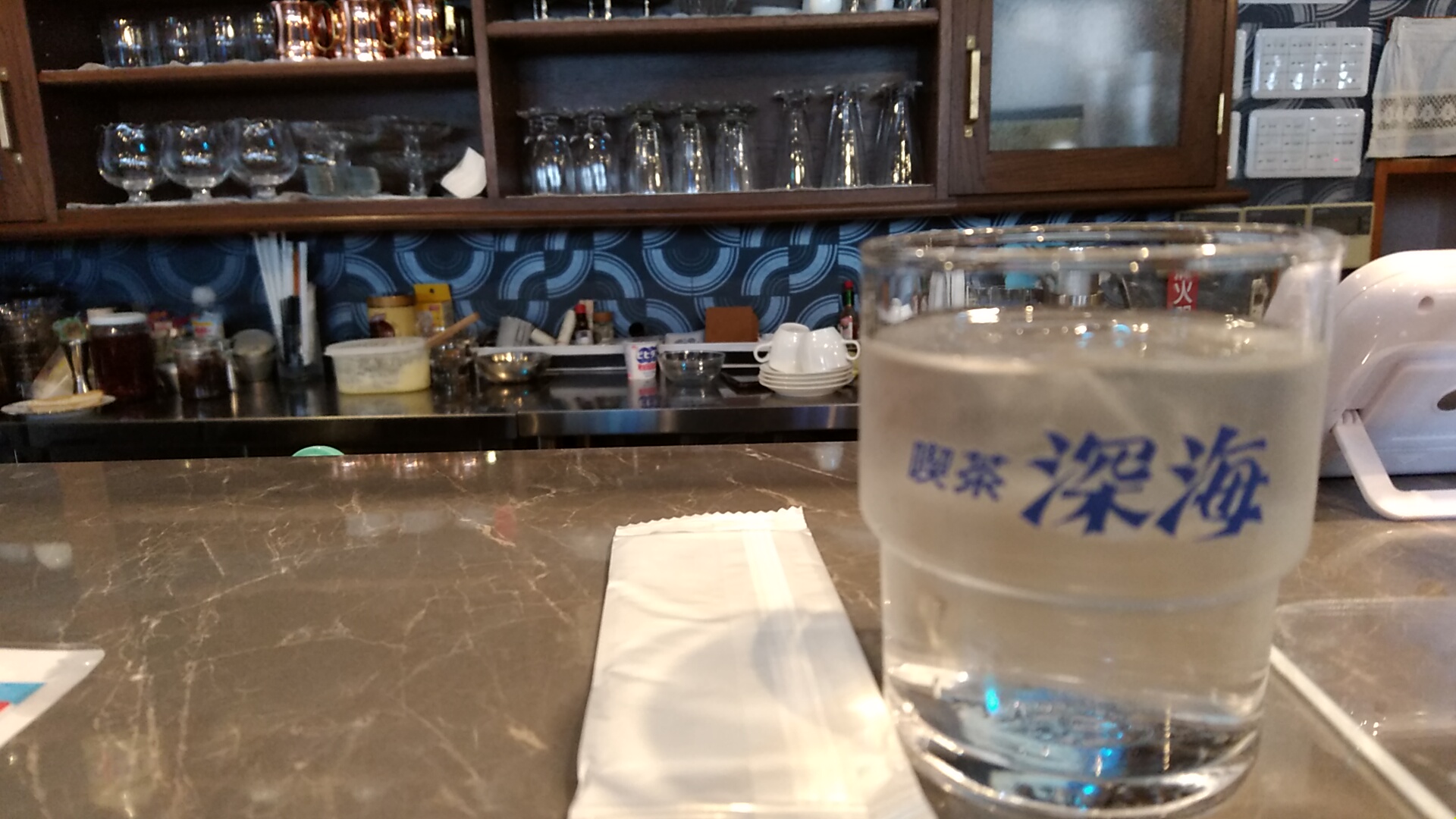 十條湯さん併設の喫茶店深海でモーニングを頂き、食べ終わった後はそのまま朝湯・朝サウナです。十条銀座商店街で買い物して一日ゆったり過ごします。