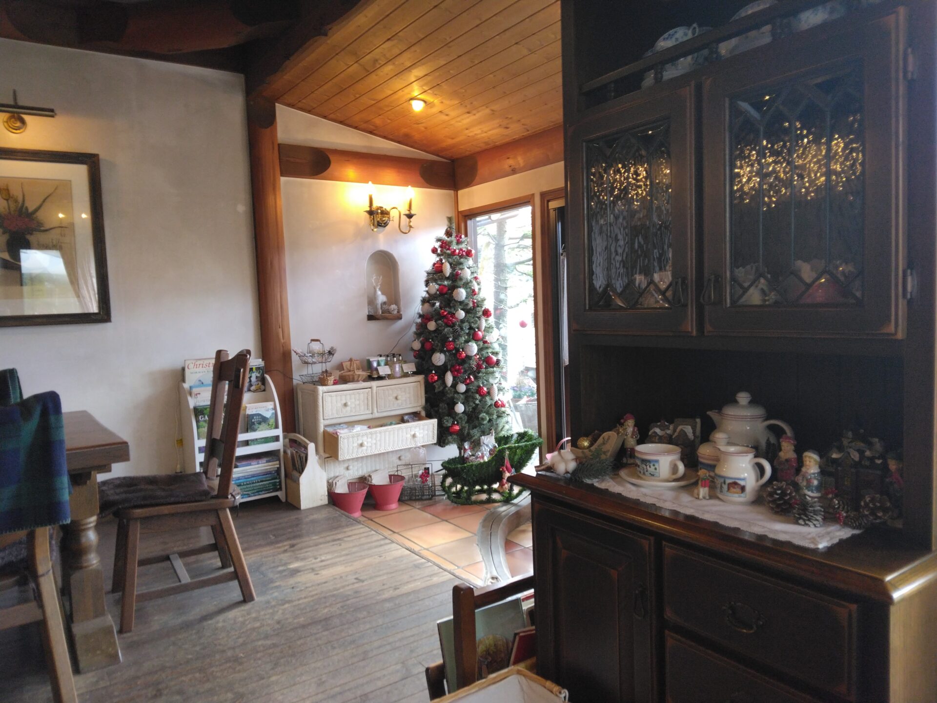 青梅　ティールーム　青梅旅行２日目のモーニング珈琲です。チェックアウト後に早速、青梅ティールームさんに珈琲を飲みに行きました。