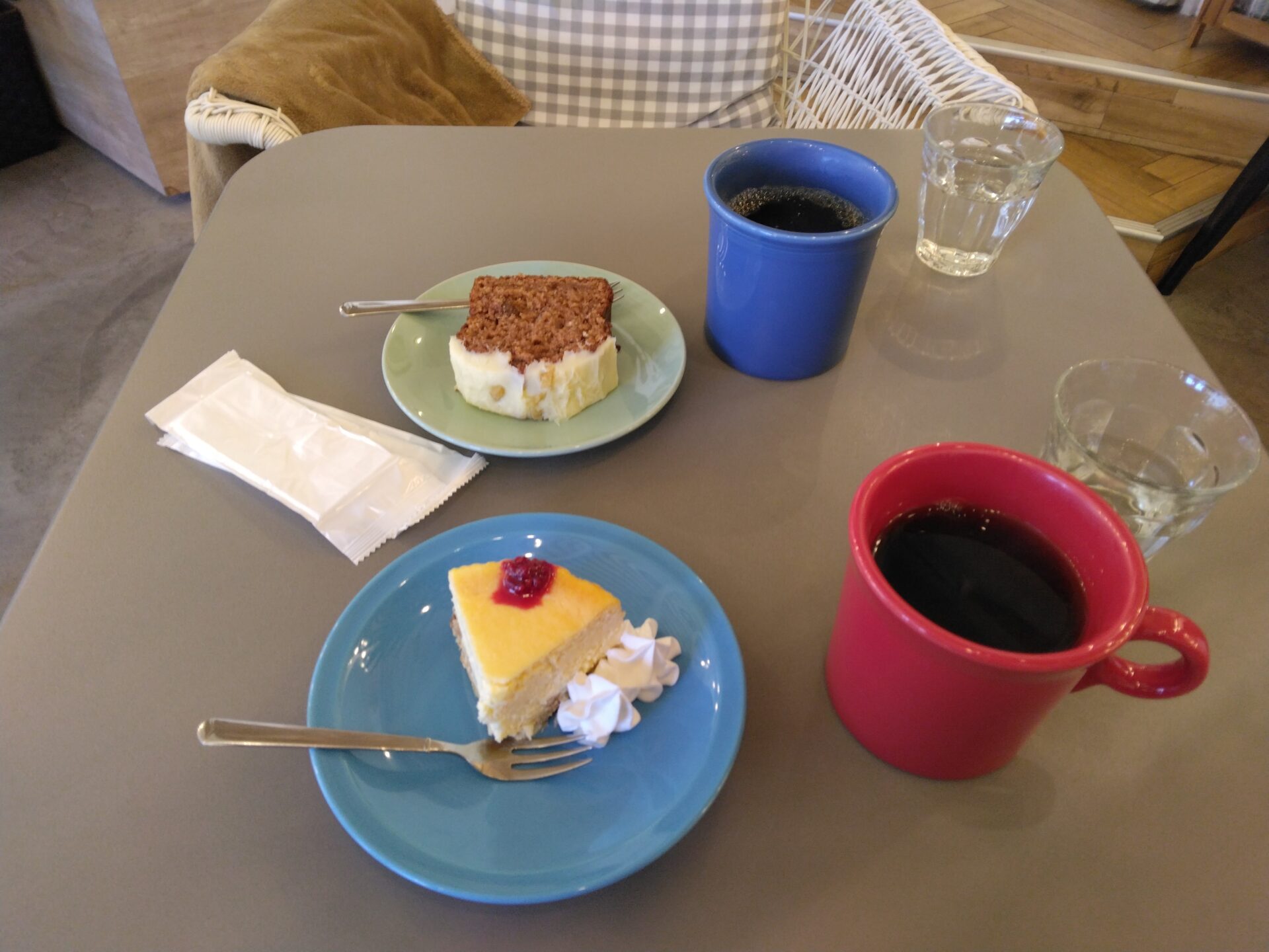 船橋市場からの 歩いてオシャレカフェ ダイジングーに行ってきました。船橋市場からダイジングーまでは海老川を歩いて行きます。