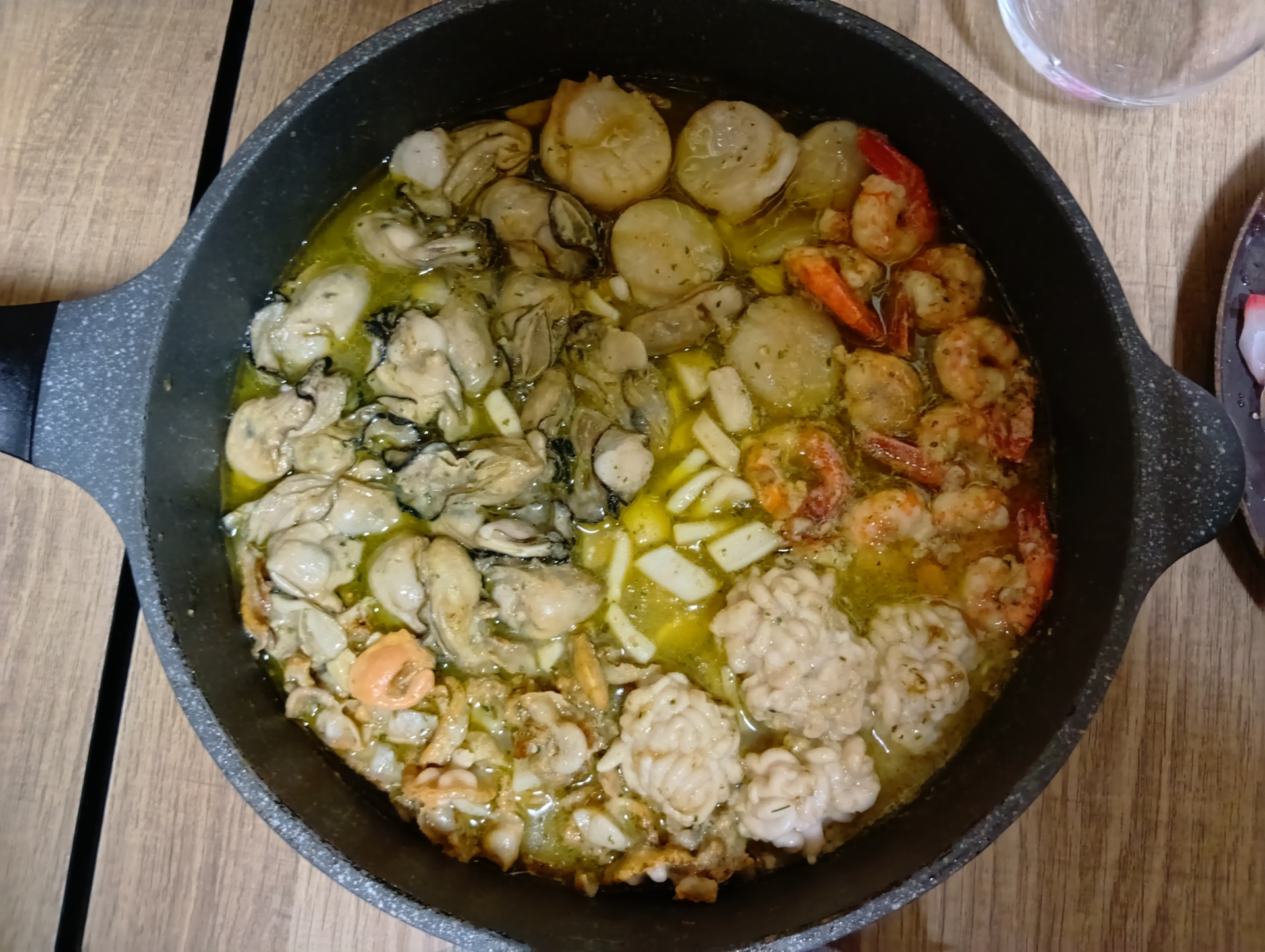 船橋市場→COMPAIN→アヒージョ!市場とパン屋を巡る、我が家のグルメ旅! 251123212311984