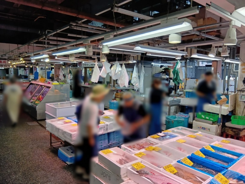 【足立市場】一般客も大満足！鮮魚から野菜・果物・市場グルメまで一挙に楽しむ買い出しめぐり